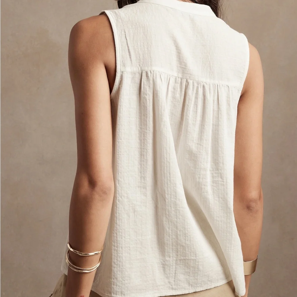 Banana Republic Embroidered Top - Picture 2 of 7